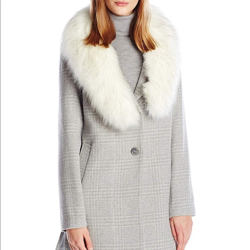 T Tahari Grey Coat w/ Removable Fur XS